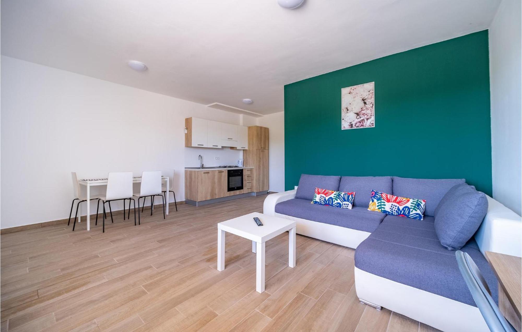 1 Bedroom Beautiful Apartment In Rakovica Exteriér fotografie